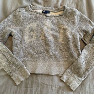 GAP KIDS GIRLS CROPPED LOGO SWEATSHIRT - SIZE M (8)